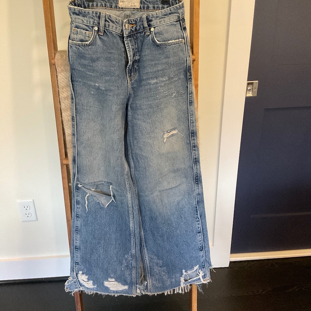 WE THE FREE , wide  LEG, HIGH WAIST,, DISTRESSED LOOK.  So comfy, denim jeans